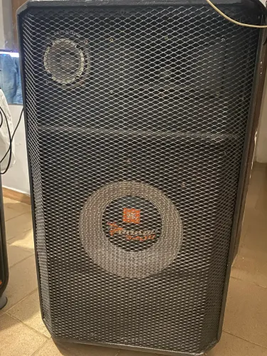 Caixa de som residencial jbl