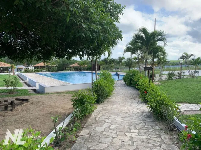 Vende-se Lote de 750m² perto da grande lagoa do Cond. Fazenda Real I/II
