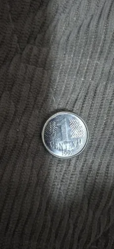 Moeda rara de R$ 0,01 prateada do ano 1997.