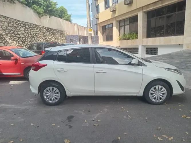 Toyota Yaris Live 1.3 Flex 16V 5P AUT 2021
