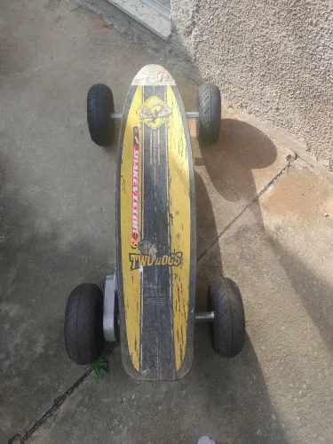 Skate Elétrico Longboard à Venda + Controle Remoto