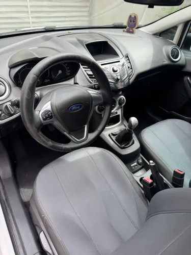 Ford Fiesta 1.6 16V Flex Mec. 5P 2015