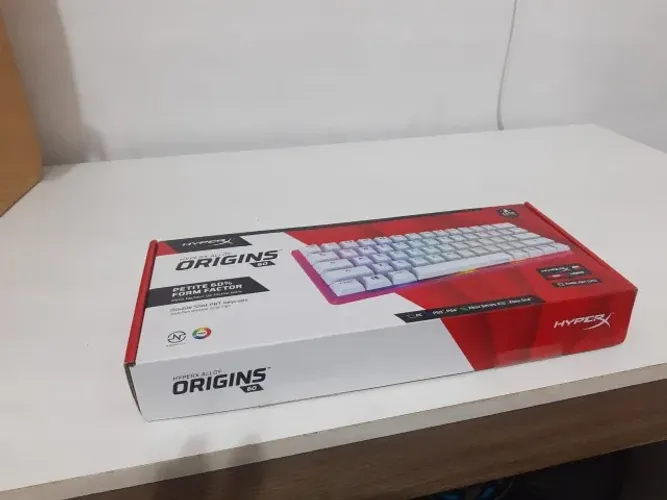 Teclado HyperX Alloy Origins 60 Branco