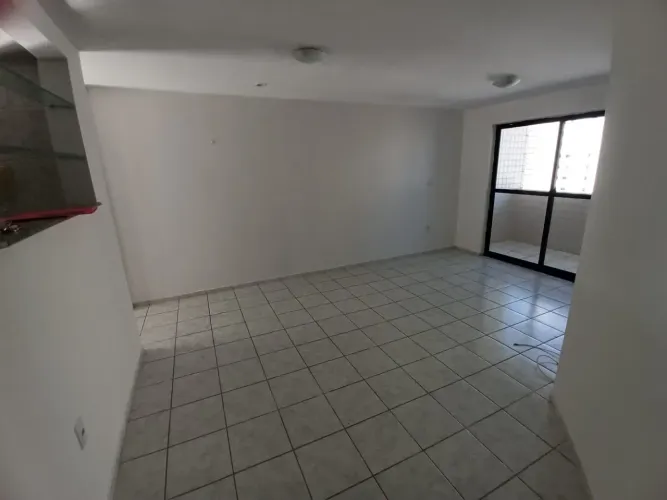 Apartamento para venda e aluguel, 02 quartos, varanda, armários, elevador, portaria, Aeroc