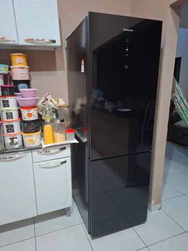 Geladeira Panasonic espelhada