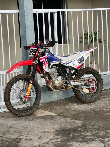Bros 150 preparada pra trilha