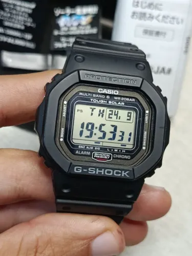 Relógio Casio G-Shock GW-5000U, Tough Solar, Multiband 6. Fabricado no Japão.