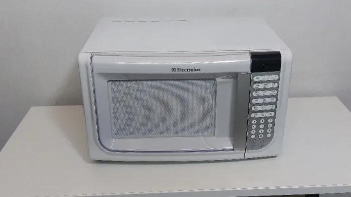 Microondas Electrolux 31litros - MEF41-127v- ac. Cartão