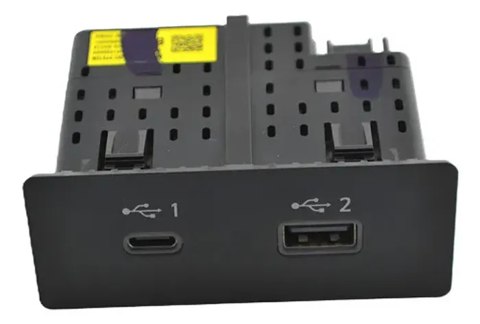 Entrada Conector Usb Tipo C Nissan Kicks 2022 Original