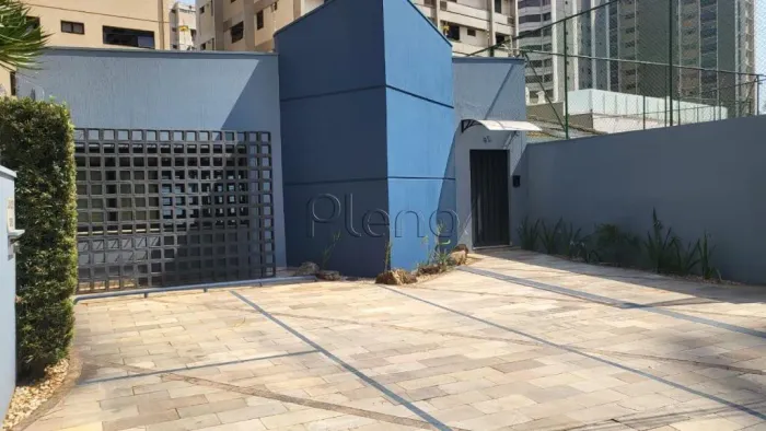 Casa comercial à venda no Cambuí, Campinas