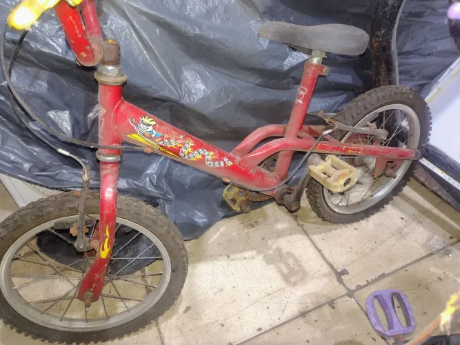 Bicicleta aro 16 de criança 