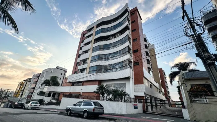 3 quartos, mobiiado próximo a praia do Bom Abrigo