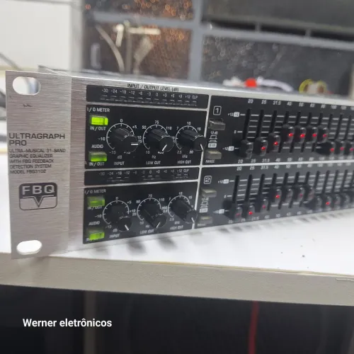 Equalizador behringer fbq 3102