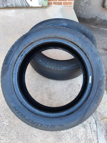 Par de pneus Pirelli Scorpion 205/55 R17