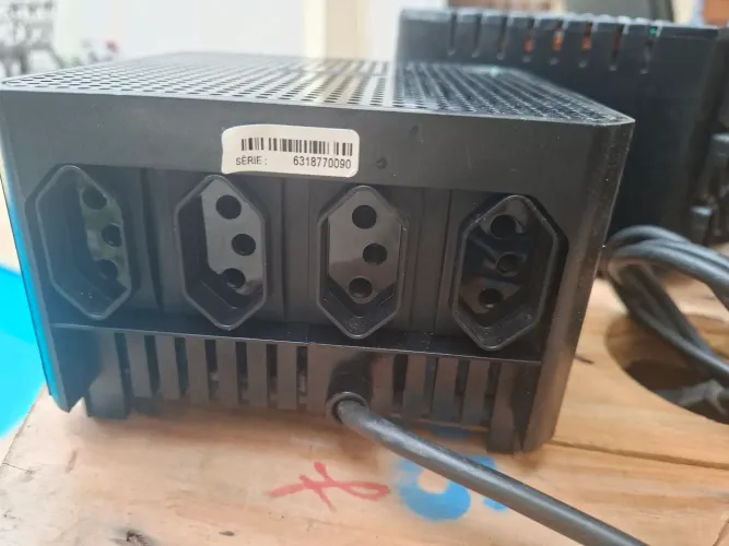 Estabilizador APC 300Va Bivolt