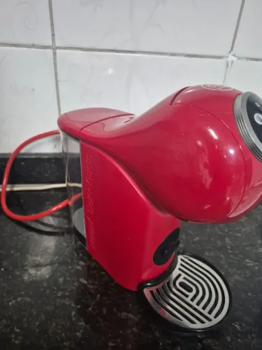 Cafeteira Dolce Gusto S Plus vermelha