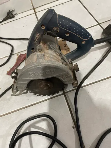 Serra Mármore Bosch GDC 14-40 de 1400W/1450W