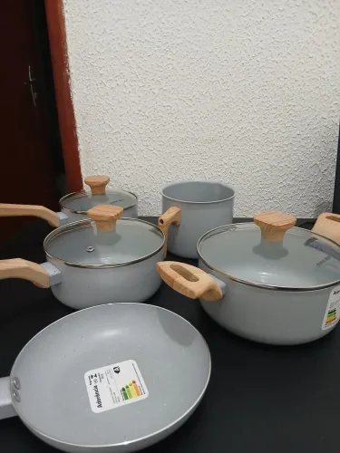 Jogo de Panelas de Cerâmica Novas na Caixa