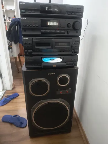 Aparelho de som Sony antigo 