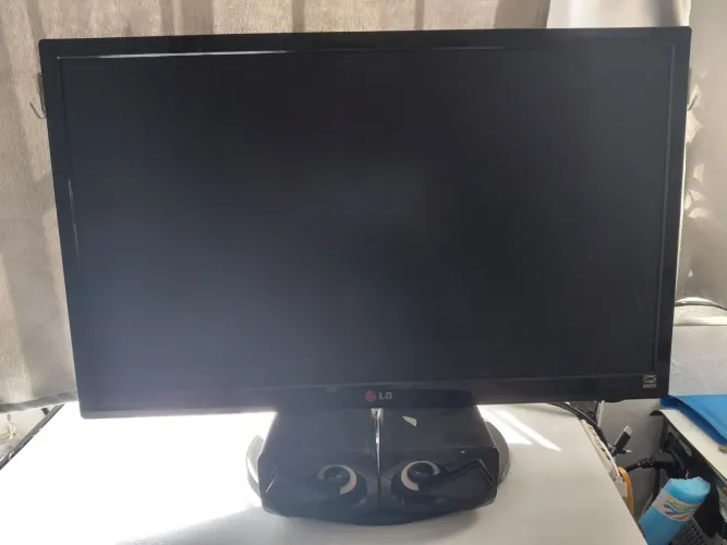 Monitor 23l.