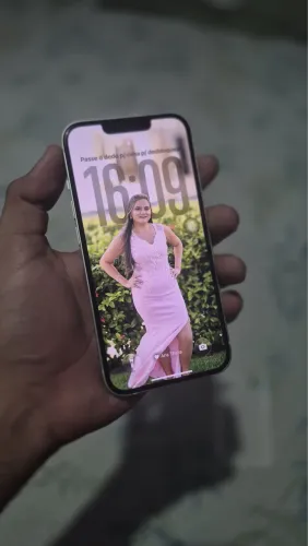 iPhone 13
