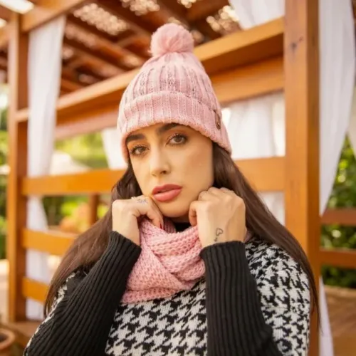 Kit Touca e Gola Feminina em Tricô com Pompom Inverno 2026 Produto Novo Varias Cores