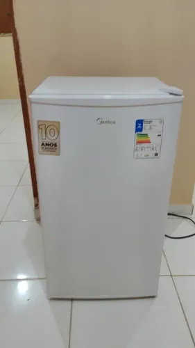 Frigobar Midea