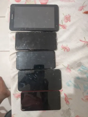 Vendo Lote d celulares retirada de peças ou concerto