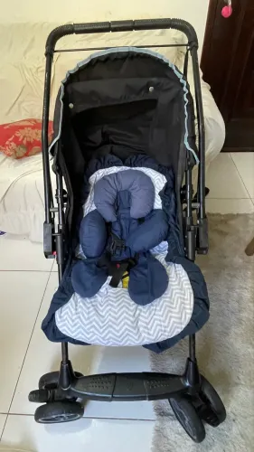 Carrinho de bebê menino