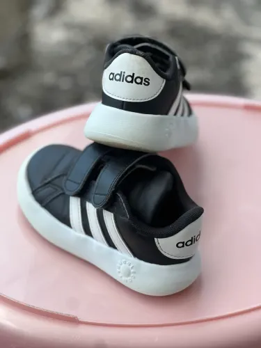 Tênis adidas (original)