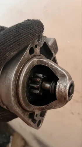 Motor de partida bosch punto 2011