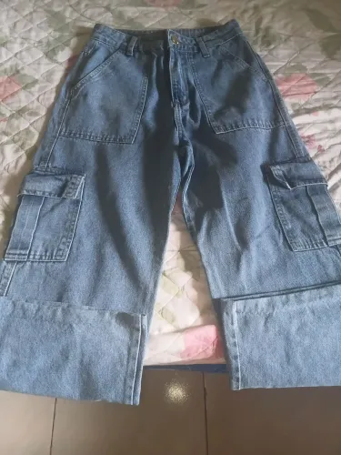 Vendo calça cargo azul claro com bolsos n: 38 nova!