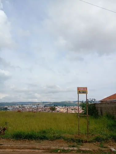 Vendo terreno de 200 m² no bairro Jardim Greenville na cidade de Três Pontas