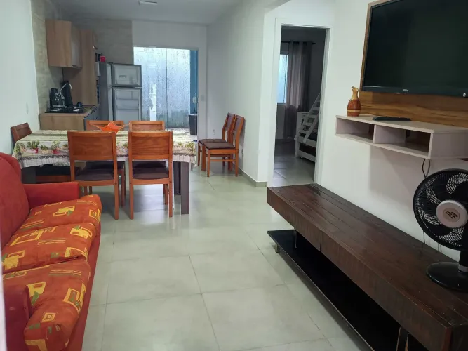 Casa mobiliada locação mensal em matinhos valor 2.100 já incluso água luz internet