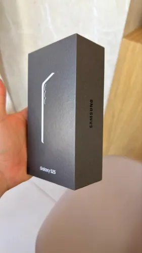 Samsung S25 256 GB lacrado + 1 ano de seguro contra roubo/furto