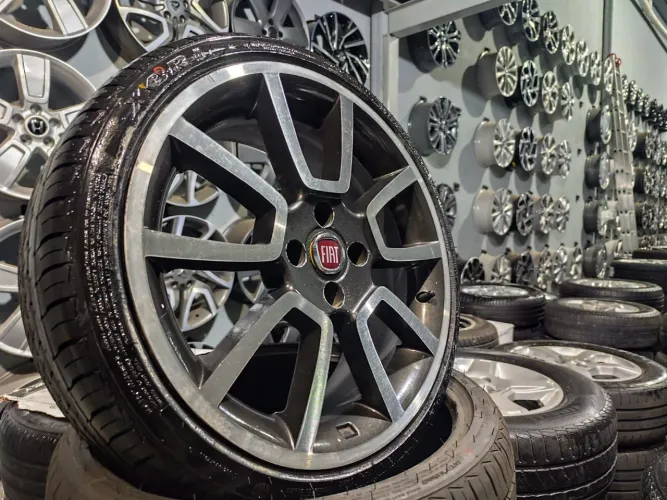Rodas R17-" Fiat Punto T-Jett+ Pneus 185/40 R17"- Aceito Cartão