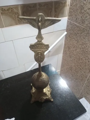 ESCULTURA DE BRONZE