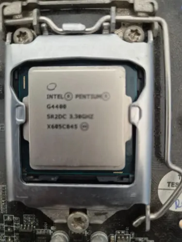 Kit pentium G4400 ga ha100 ddr4