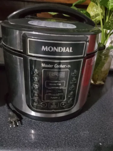 Panela de pressão elétrica e arrozeira 