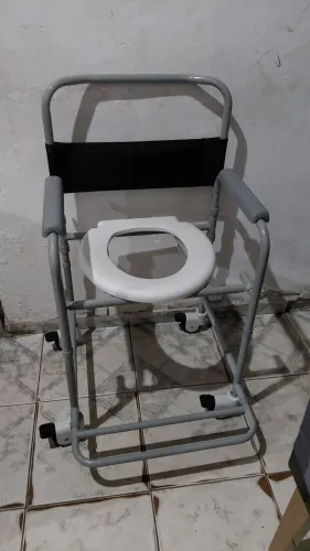 Vendo Cadeira de Banho