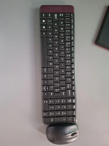 Teclado e Mouse sem fio Logitech MK220