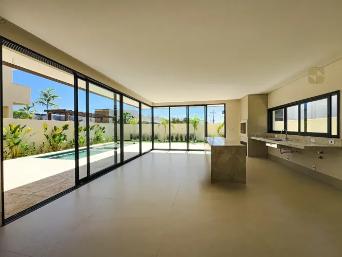 Sobrado a venda no Condominio Florais Italia, Cuiaba MT