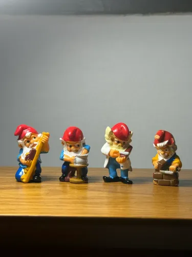 Coleção gnomos kinder ovo anos 90