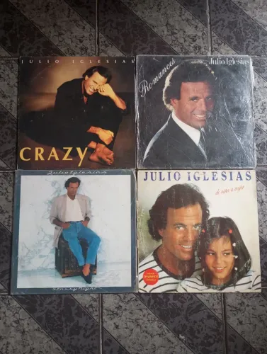 4 discos de Vinil LP Júlio Iglesias funcionando perfeitamente