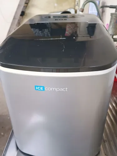 Máquina de fazer gelo 