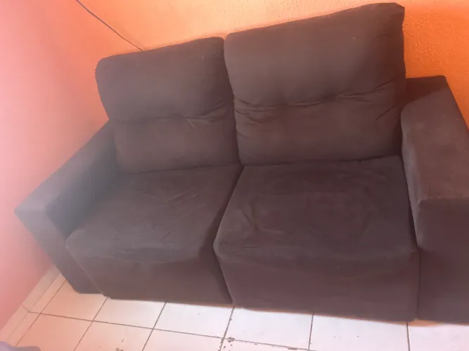 Sofá usado e máquina de lavar 8 kg
