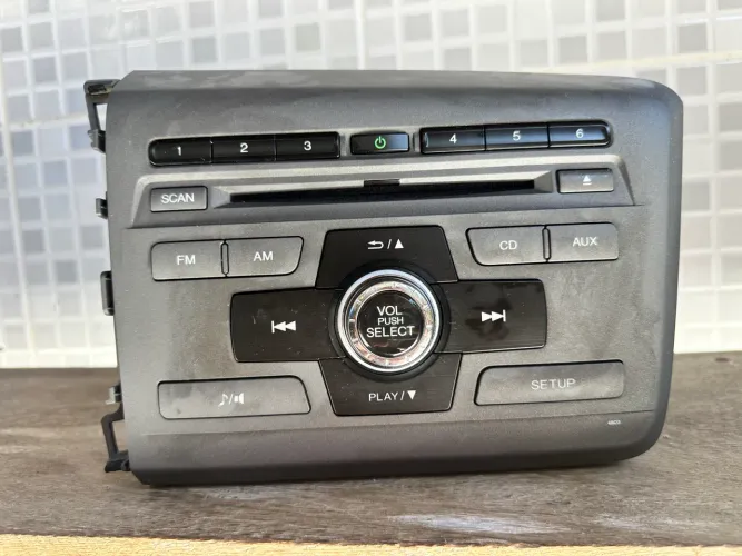 Rádio original Civic G9
