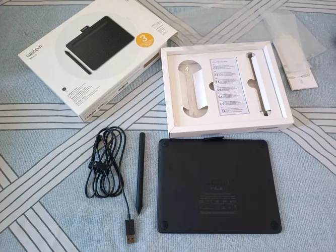 Mesa digitalizadora Wacom CTL4100
