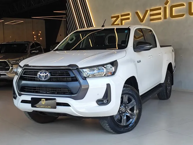 Toyota Hilux CD SR 4X4 2.8 TDI Diesel Aut. 2024