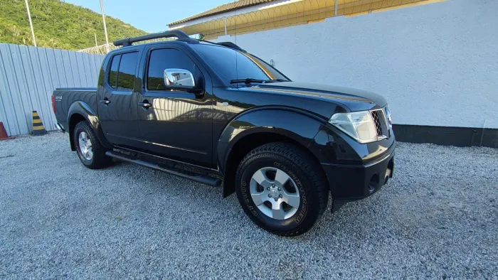 Nissan Frontier LE CD 4X4 2.5 TB Diesel Aut. 2010